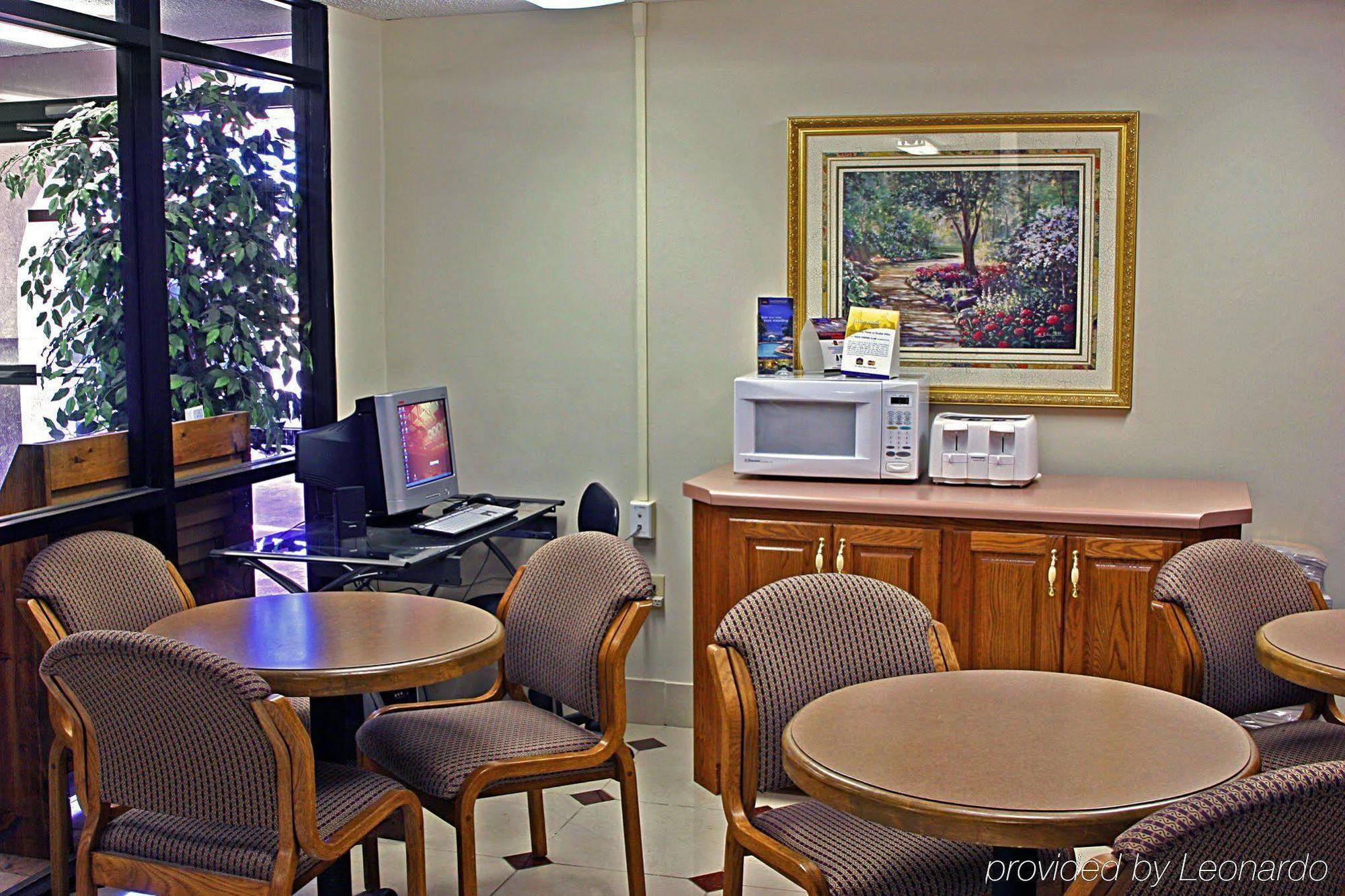 Days & By Wyndham 2* Starkville